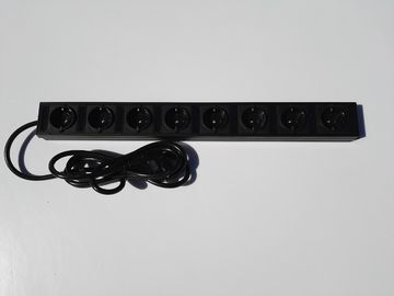 เยอรมนี Black 8 Outlet Power Bar พร้อมปลั๊กแบบยาว / สายอลูมิเนียม Schuko Plug