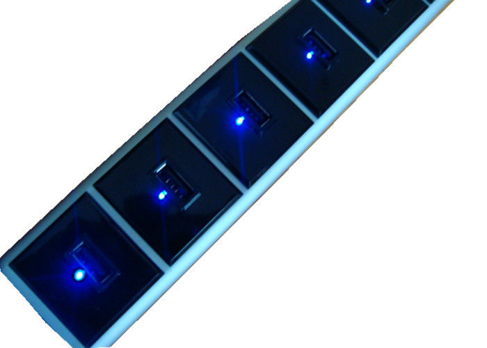 ปลั๊กไฟสำหรับชาร์จไฟ USB Outlet 4 ตัว, ตัวป้องกันไฟกระชากที่ติดตั้งได้ Power Bar ETL ได้รับการอนุมัติแล้ว