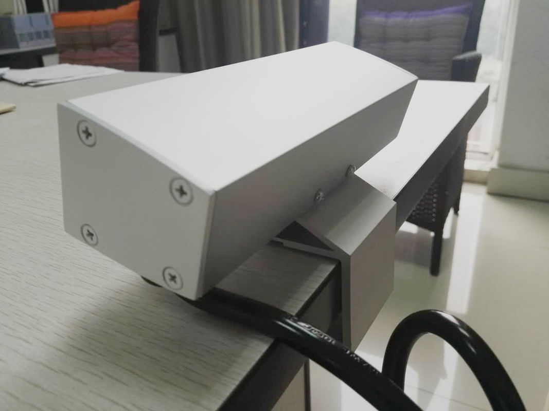 เต้ารับตั้งโต๊ะพร้อมปลั๊ก 3 ช่องและพอร์ต USB 2 พอร์ตสำหรับโทรศัพท์มือถือแล็ปท็อป