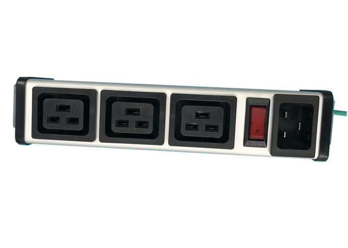 ชุดจ่ายไฟ PDU แบบอลูมิเนียม 3 ทิศทางที่มีการควบคุมด้วยสวิทช์ IEC 320 C19