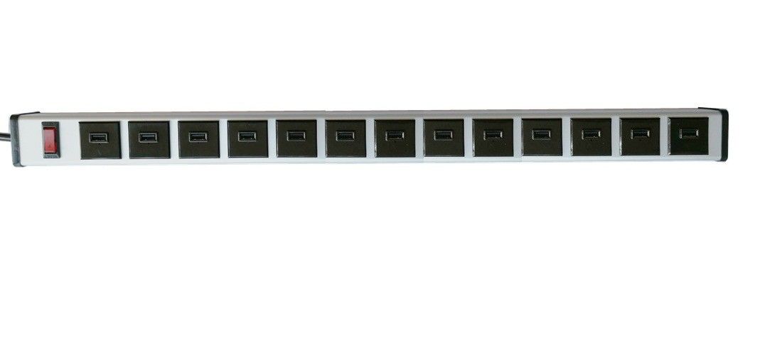 Multifunctional การชาร์จไฟ 13 พอร์ต USB แถบปลั๊ก AU / EU / UK / US 5V 2.1A