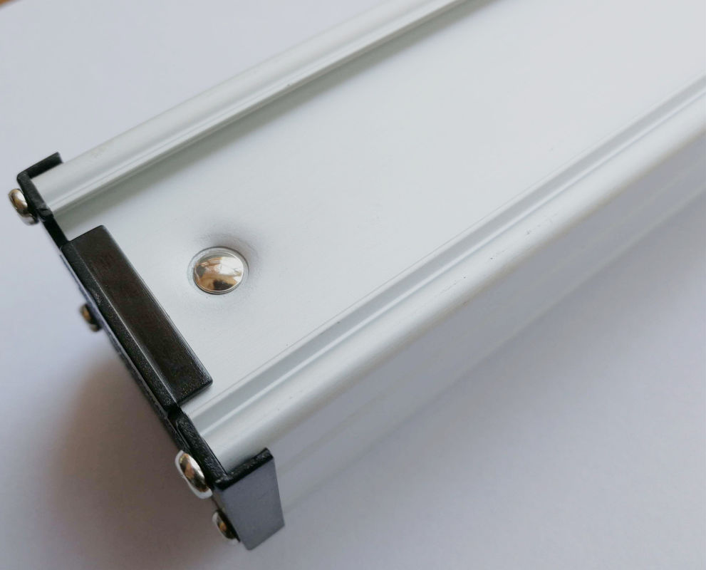 ตัวป้องกันไฟกระชากลดแรงดันไฟฟ้าที่มีไฟแสดงสถานะ LED / 15A Curcuit Breaker