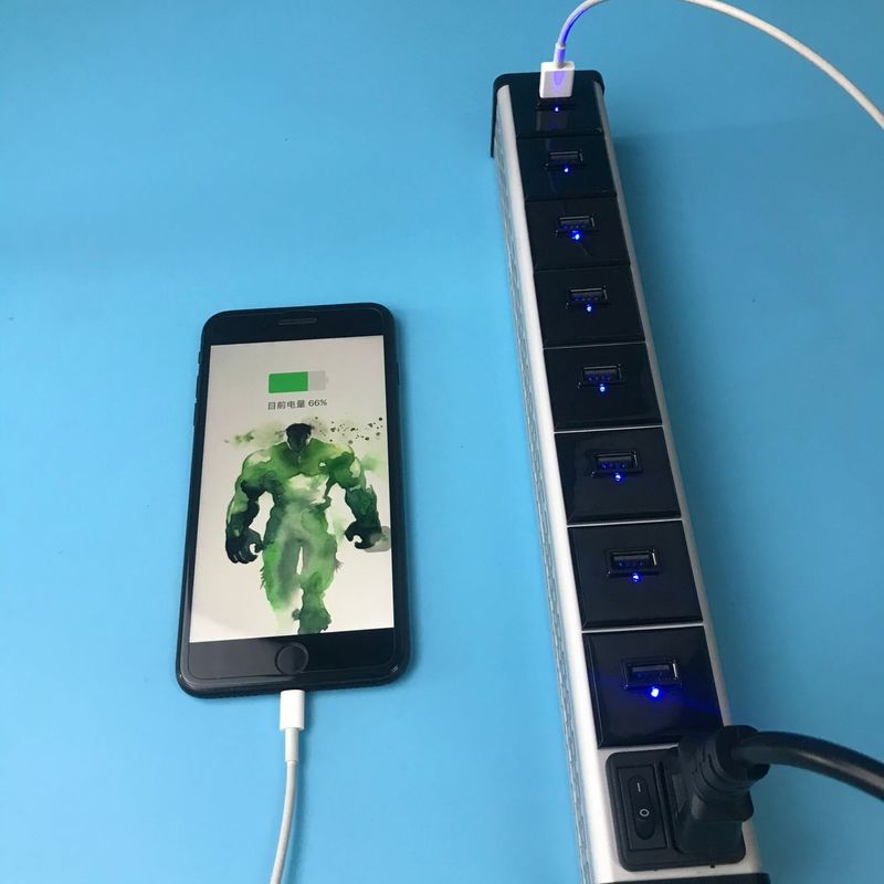 รางปลั๊กไฟ 8-USB สำหรับโทรศัพท์มือถือและแท็บเล็ต, ที่ชาร์จ Usb หลายอันพร้อมกับเต้าเสียบ 5V 2.1A