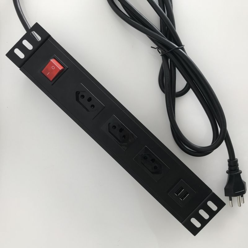 พอร์ต USB แบบดูเพล็กซ์และรางปลั๊กไฟแบบสวิส 3 ช่องพร้อมสายอะลูมิเนียม 2 ม